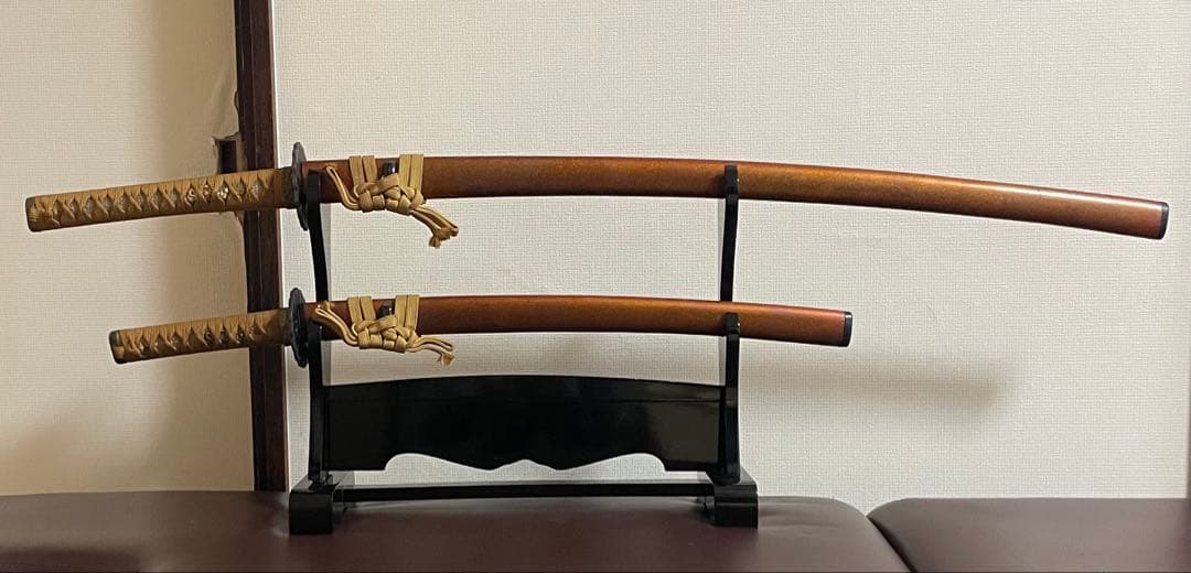 模造刀　居合刀　太刀　脇差　刀掛け　武具　b88