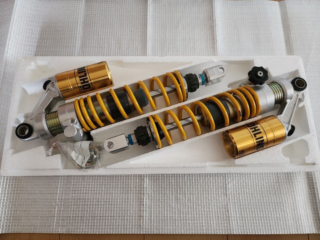 ホンダCB900F用　Öhlins HO 5060 サスペンションキット