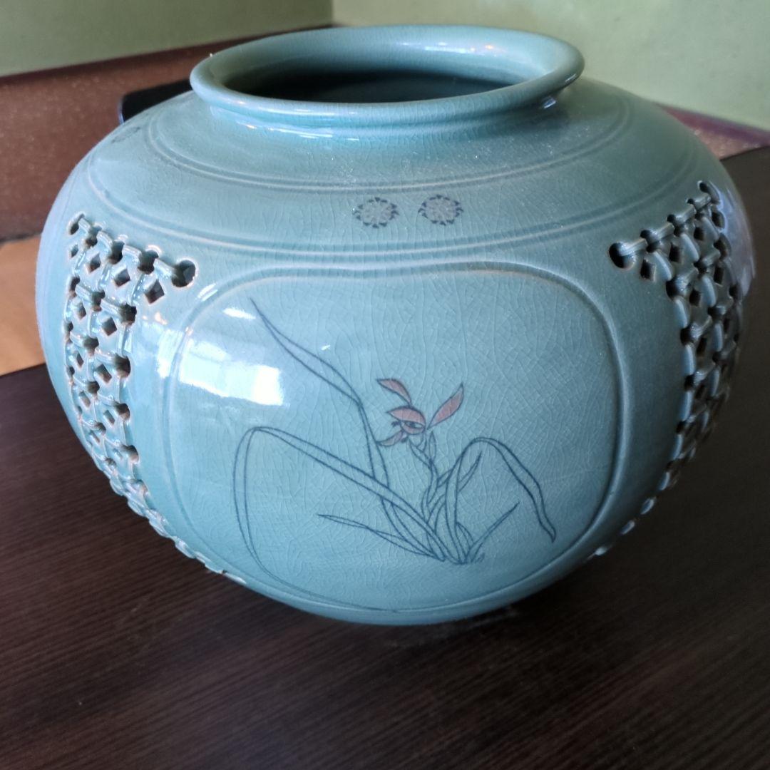 青磁・透かし・飾り壷・花器