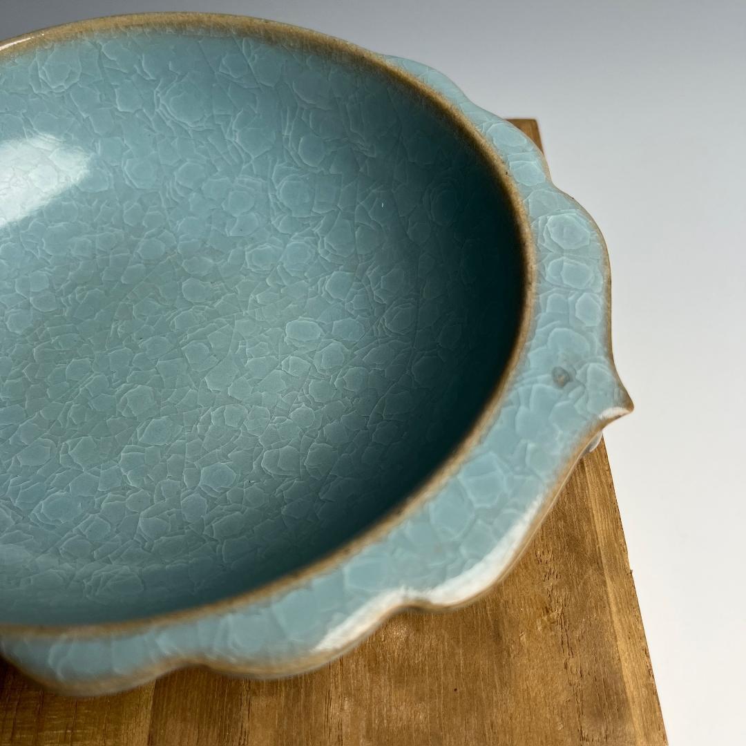 官窯 青磁月白釉板沿単耳洗 紫青 箱付 中国美術 中国古玩