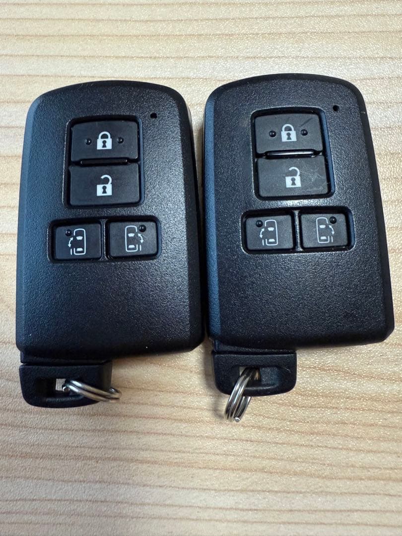 トヨタ純正 アルファード スマートキー (4つボタン) 2個 送料込み
