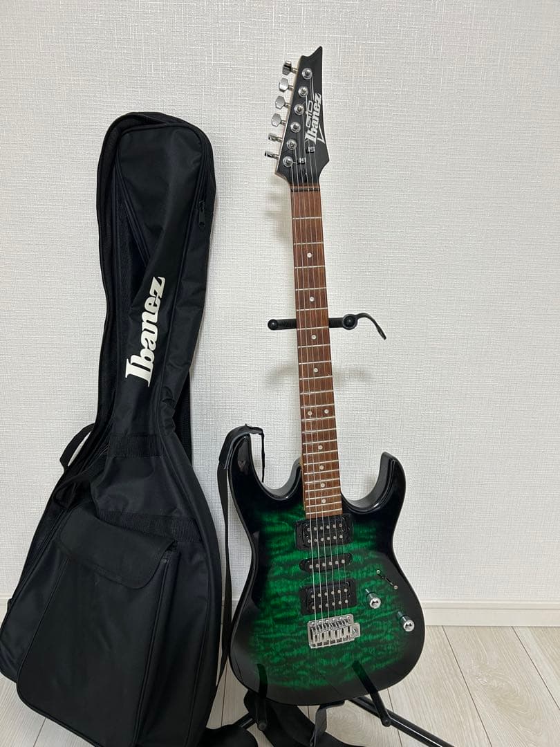 Ibanez エレキギター　ケース付き