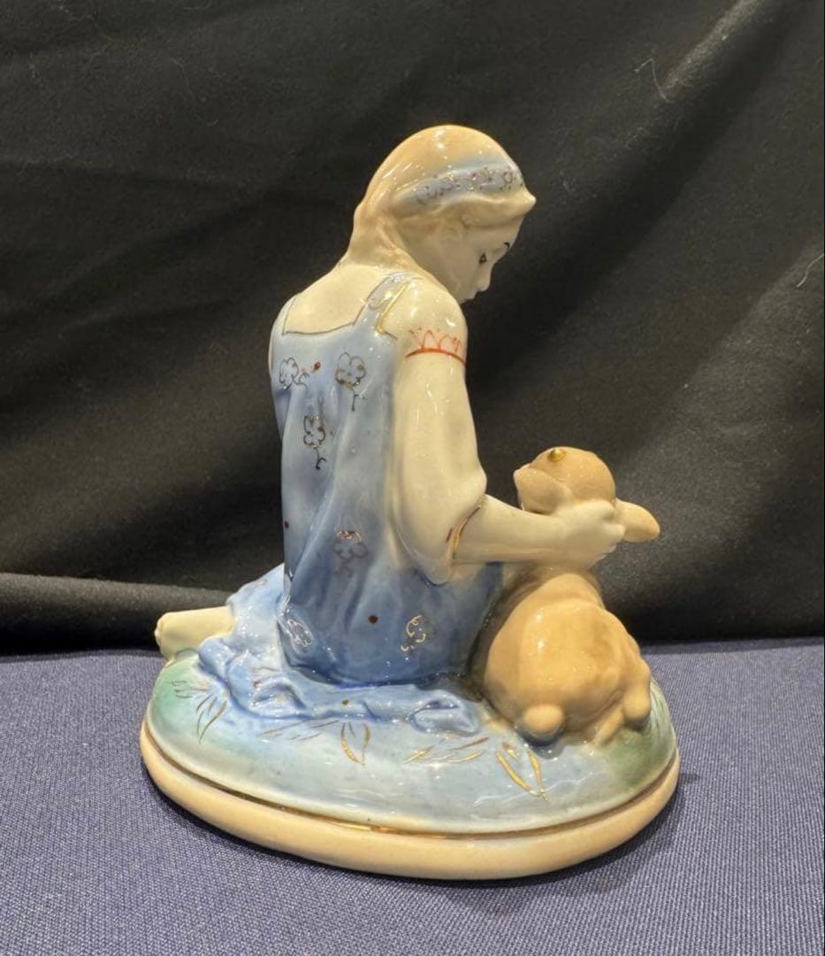 レア‼️ソビエト　アンティーク グジェリ焼き。 女の子とヤギ、フィギュア