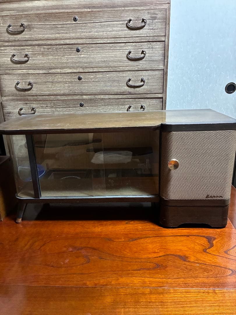 昭和レトロ家具・家電・雑貨まとめ売り（箪笥・座卓・扇風機・火鉢・テレビ台など）
