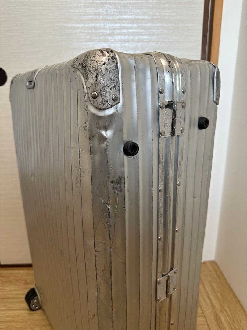 リモワ　トパーズ　104L かなり使い込んでます！