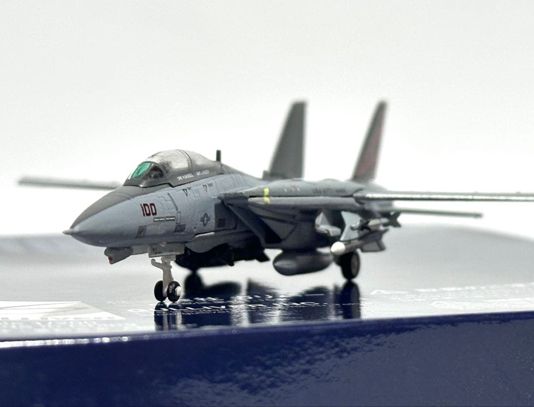 航空機・ヘリコプター GULLIVER 1/200 F-14 TOMCAT VF-154