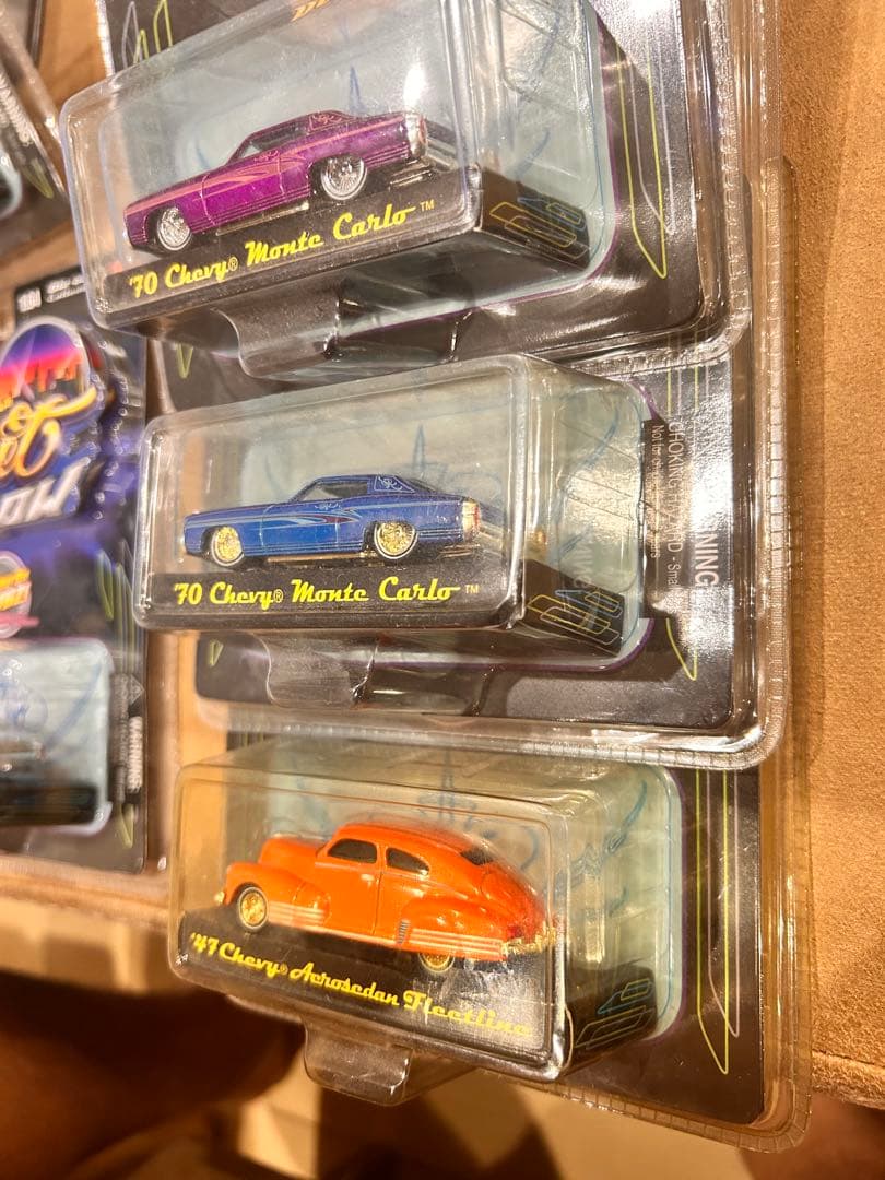 jada toys street low ローライダー　ミニカー　1/64