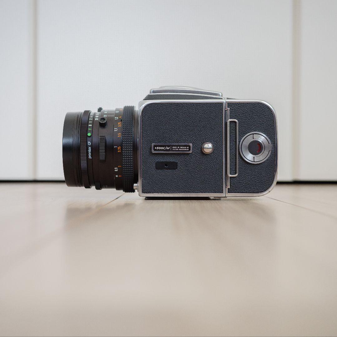 フィルムカメラ 500C/M + Planar T* CF 80mm F2.8