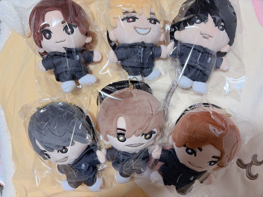 SixTONES 手つなぎストぬい　ぬいぐるみ