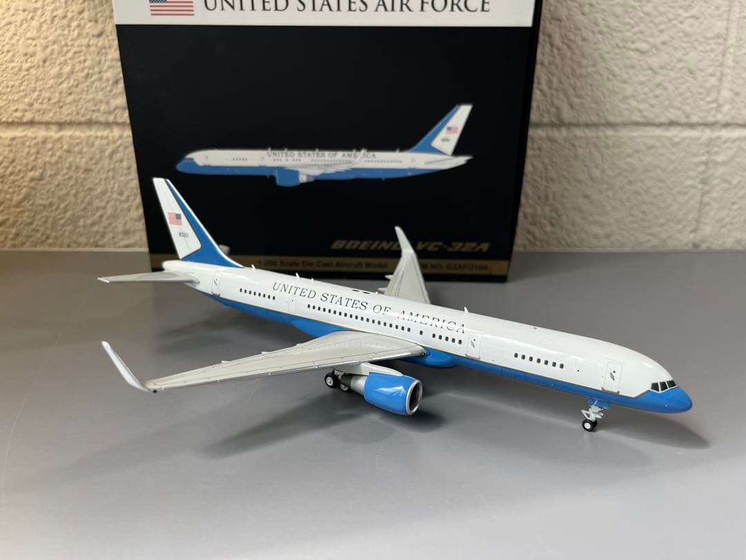 Boeing VC-32A 1/200 モデルプレーン