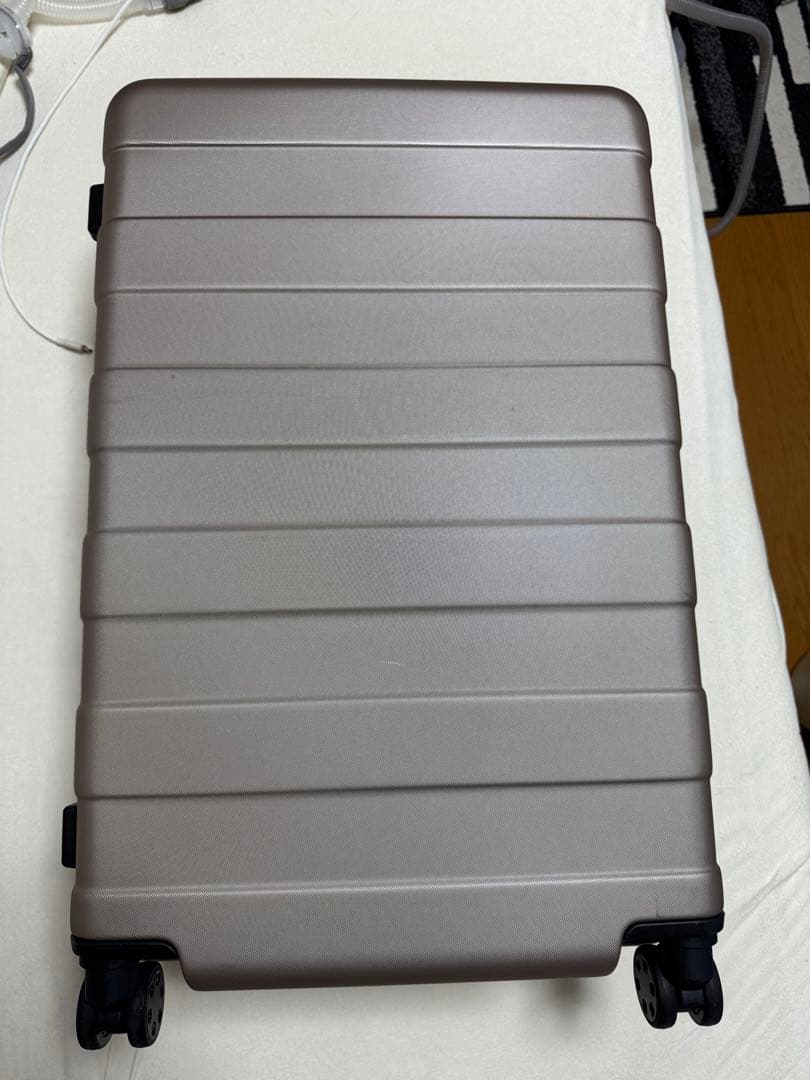 無印キャリーケース(旧型中型63Lサイズ ゴールド)