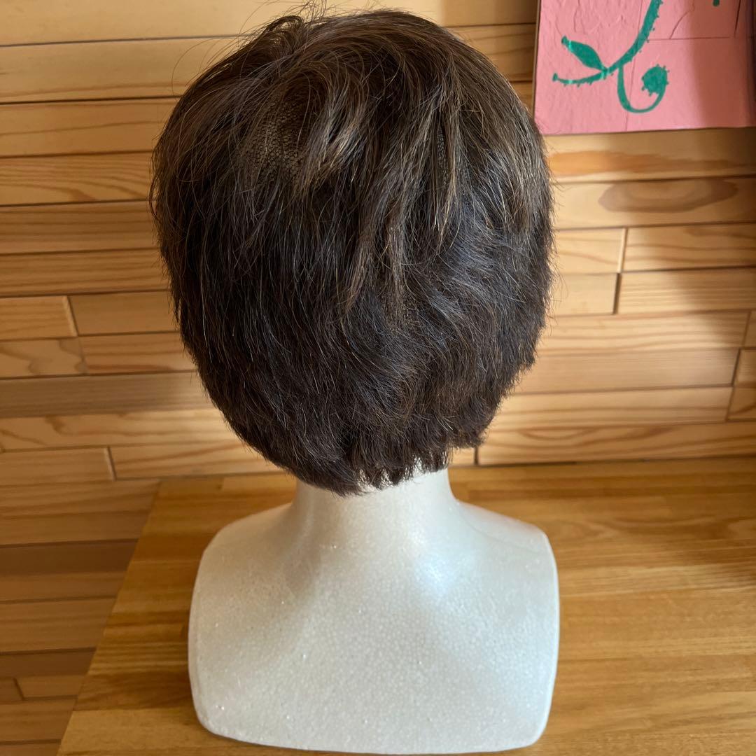 ブラウン ショートウィッグ 自然な毛並み