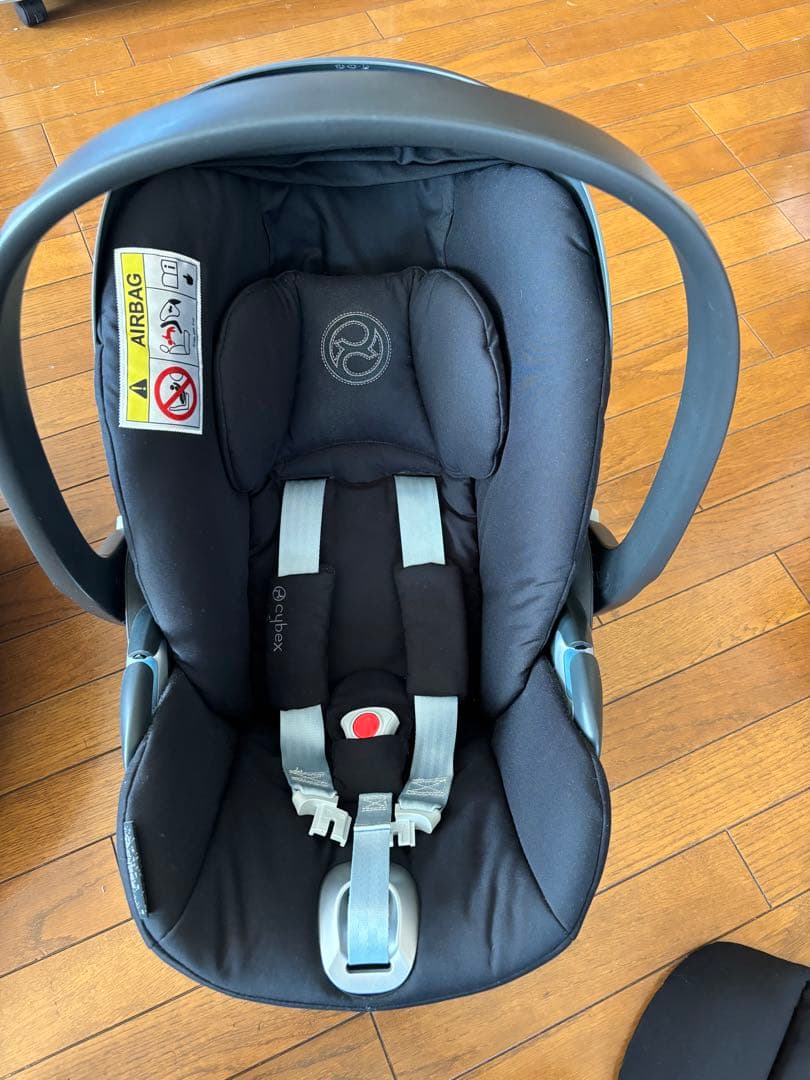 チャイルドシート Cybex Cloud i-size