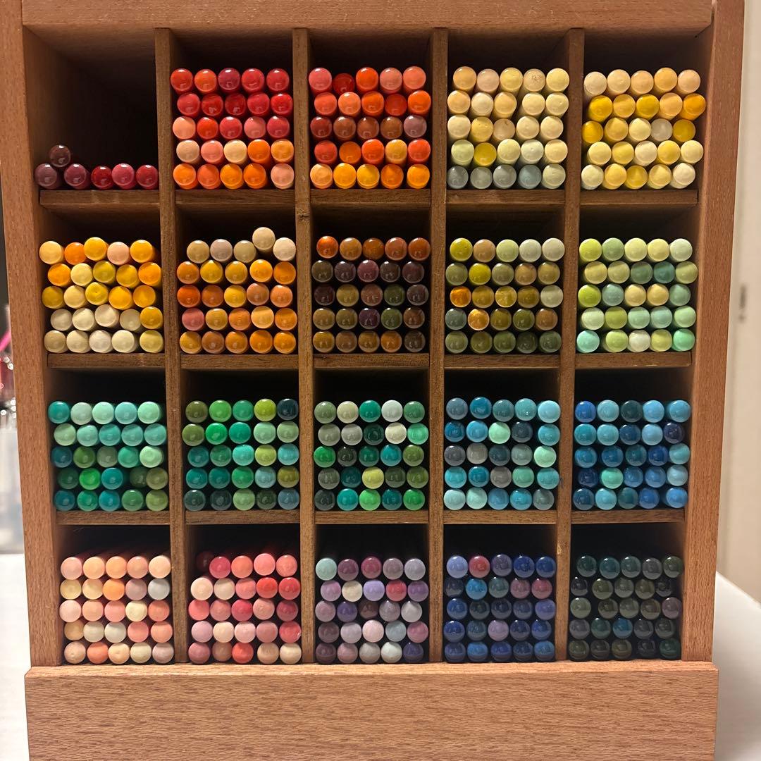 収納棚付き　フェリシモ500色色鉛筆