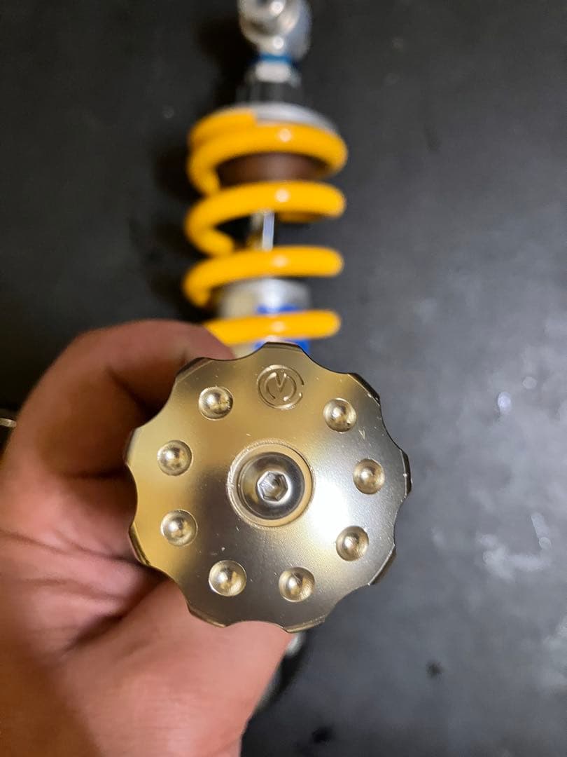 z900rs オーリンズリアサスペンション