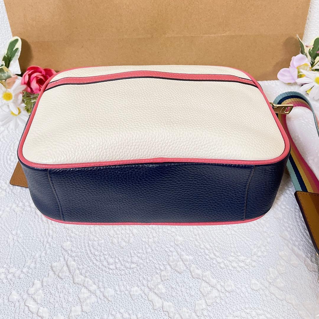 【美品】COACH コーチ ショルダーバッグ カメラバッグ 斜め掛け チャーム付