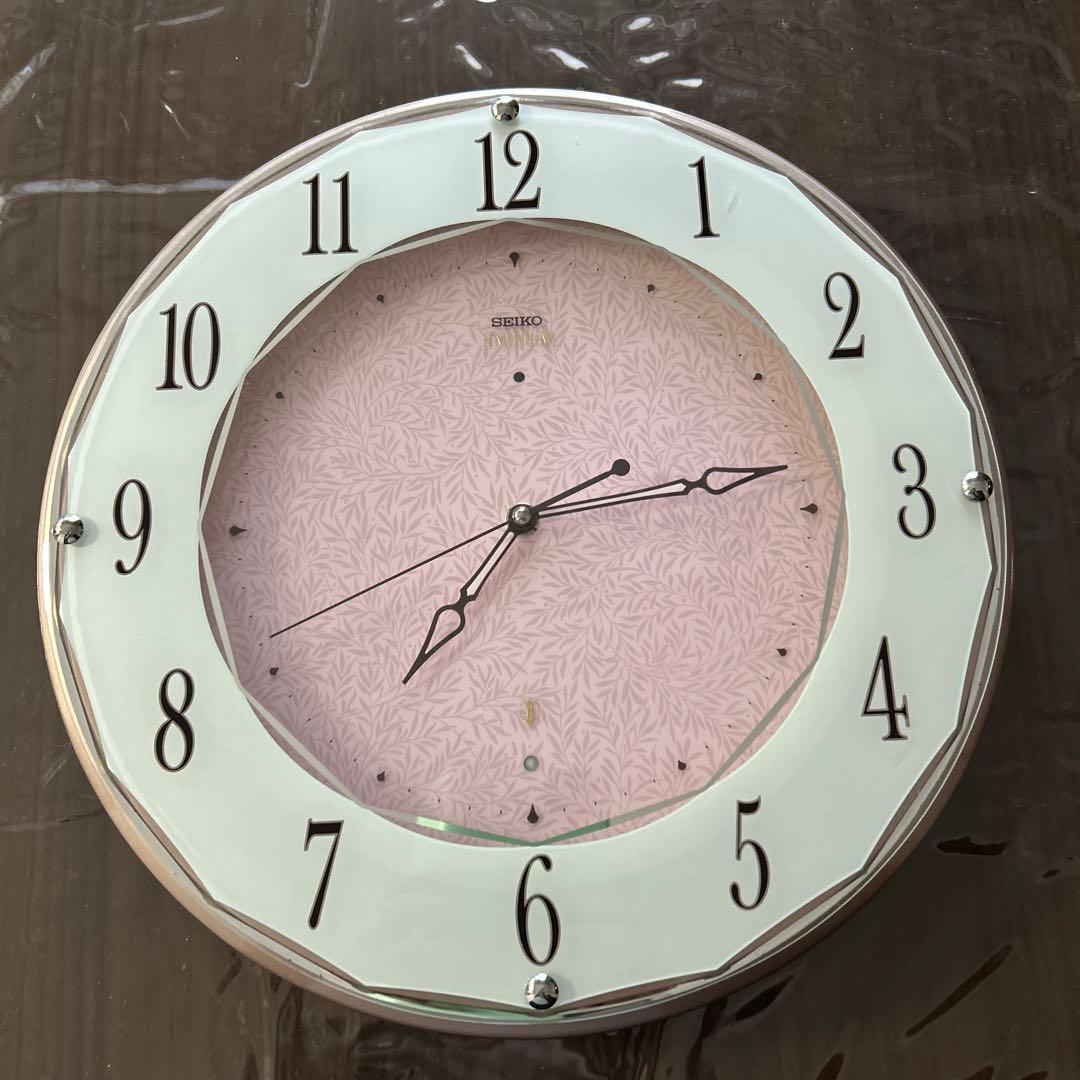 SEIKO EMBLEM 丸型掛時計 ピンク電波時計