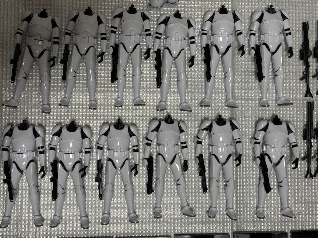 クローン軍団 13体＋ストーム部隊3体 プラモセット　（組立済）【軍団増強向け】