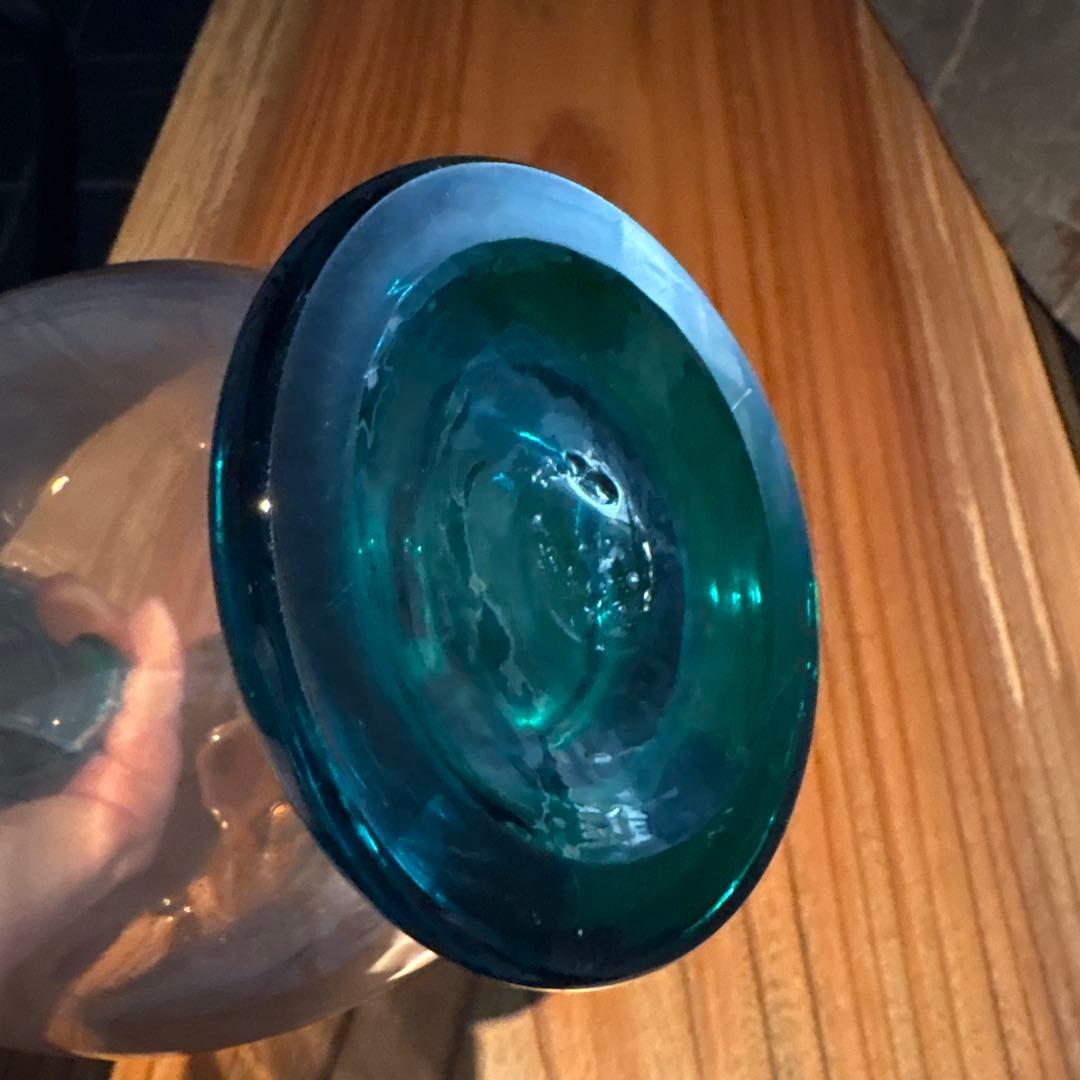 透明と青色のガラス花瓶　びーどろ