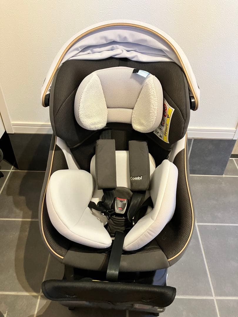 【Combi】チャイルドシート　ISOFIX