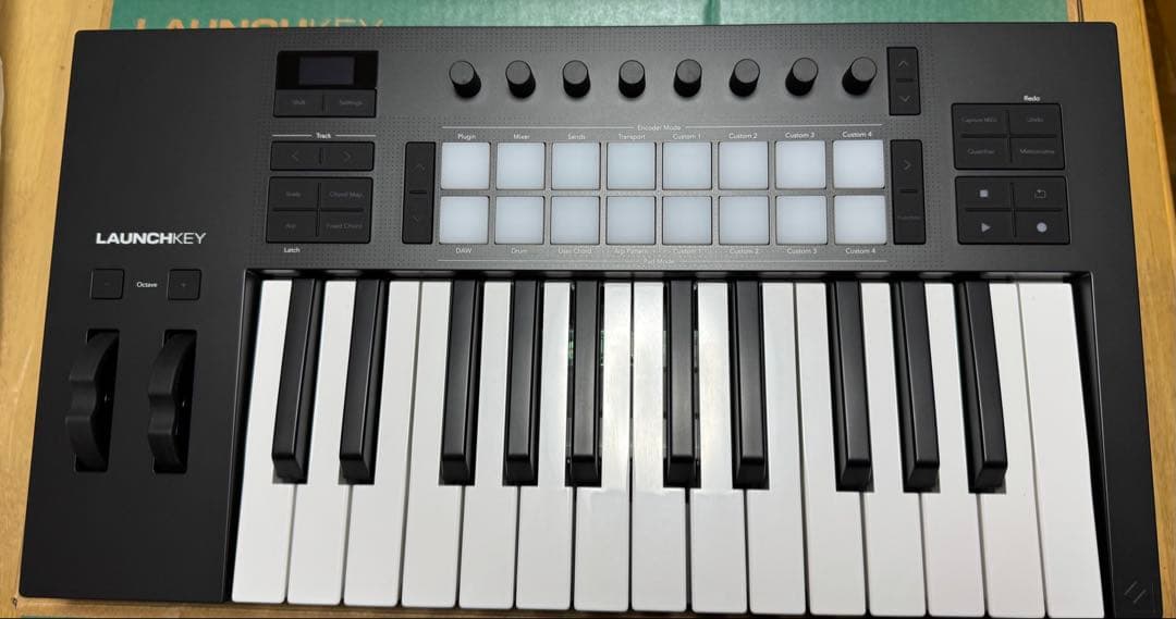 NOVATION Launchkey 25 MK4 MIDIキーボード 送料無料
