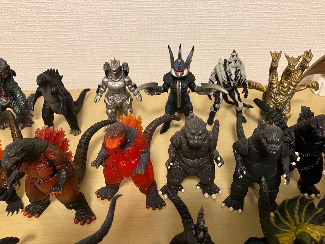 （値下げ）ゴジラ・ガメラ HG ガチャガチャ その他シリーズ 約80体セット