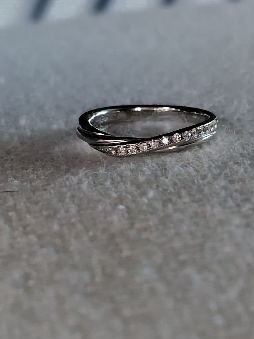 ダイヤモンドシライシ　プラチナリング