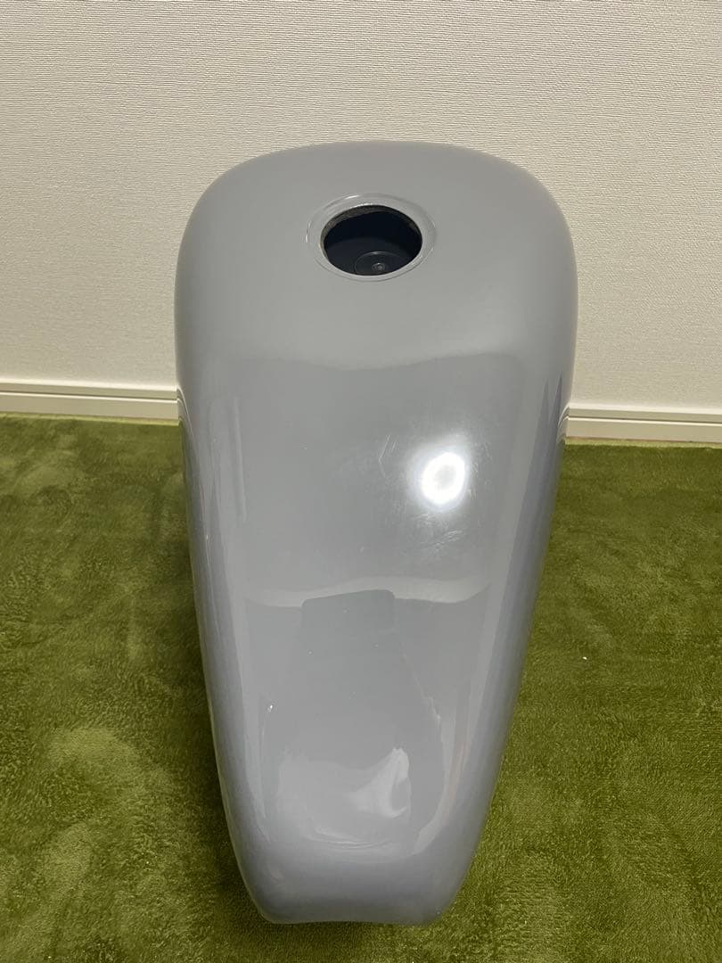 サイモンカスタムハーレーダビッドソン タンクカバー　グロスグレー