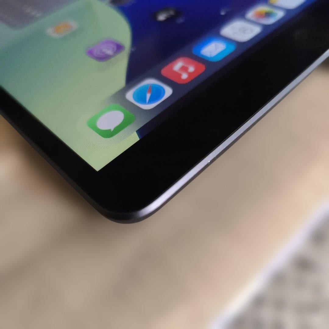 れ*ん様 iPad Air第3世代/64GB スペースグレイ MV0D2J/A8