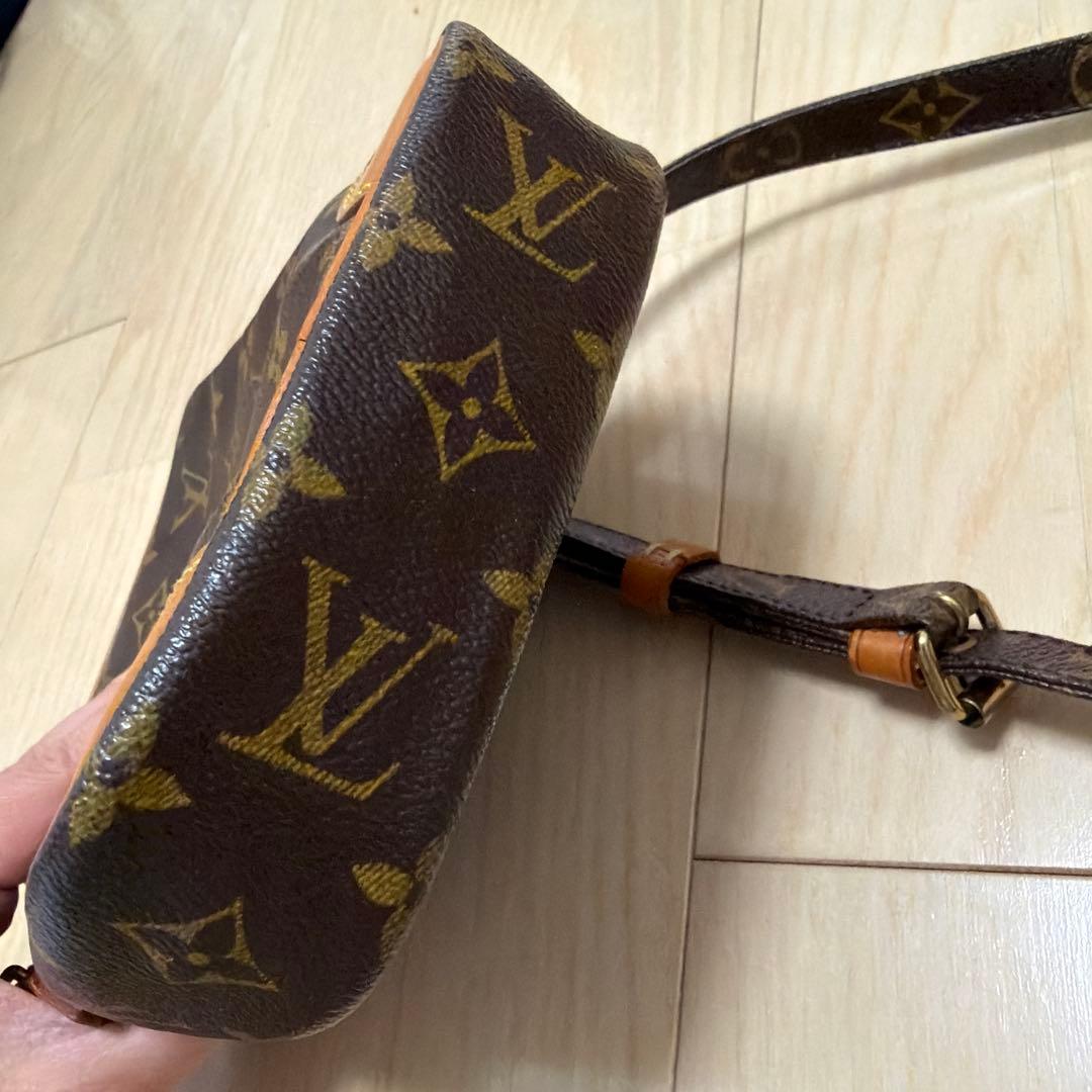 ⭐︎送料無料　LOUIS VUITTON ショルダーバッグ(保存袋あり)