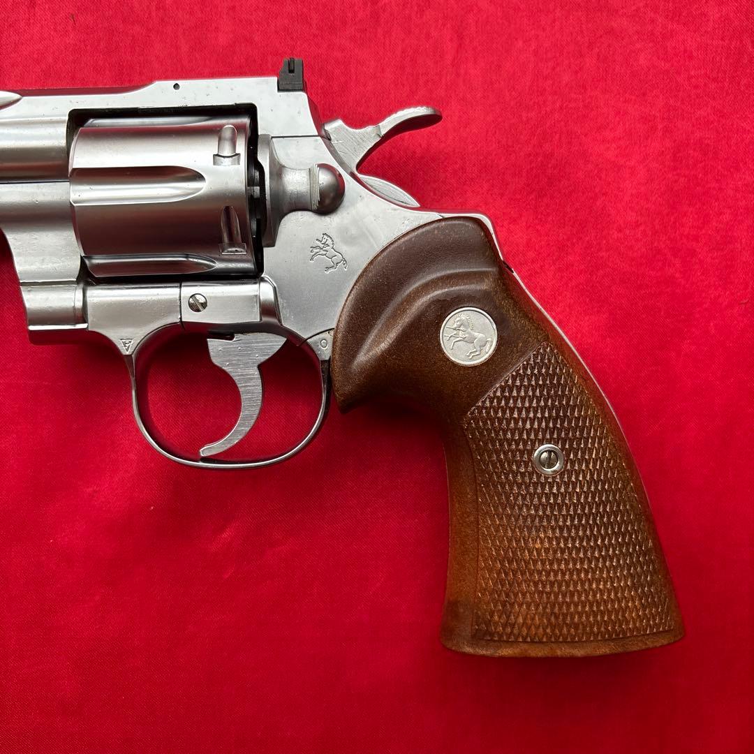 コクサイ　コルトパイソン357マグナム4インチ　シルバー　ガスリボルバー