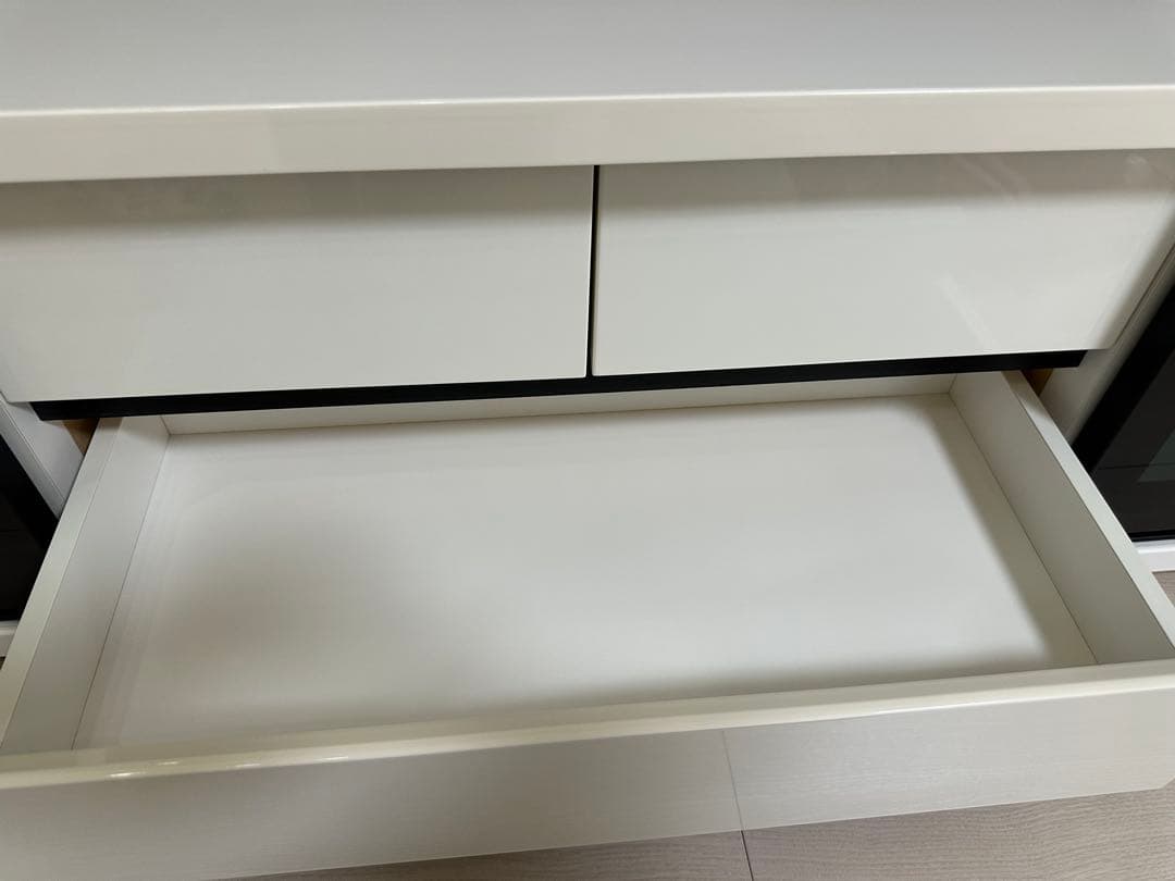 テレビボード180サイズ　ホワイト