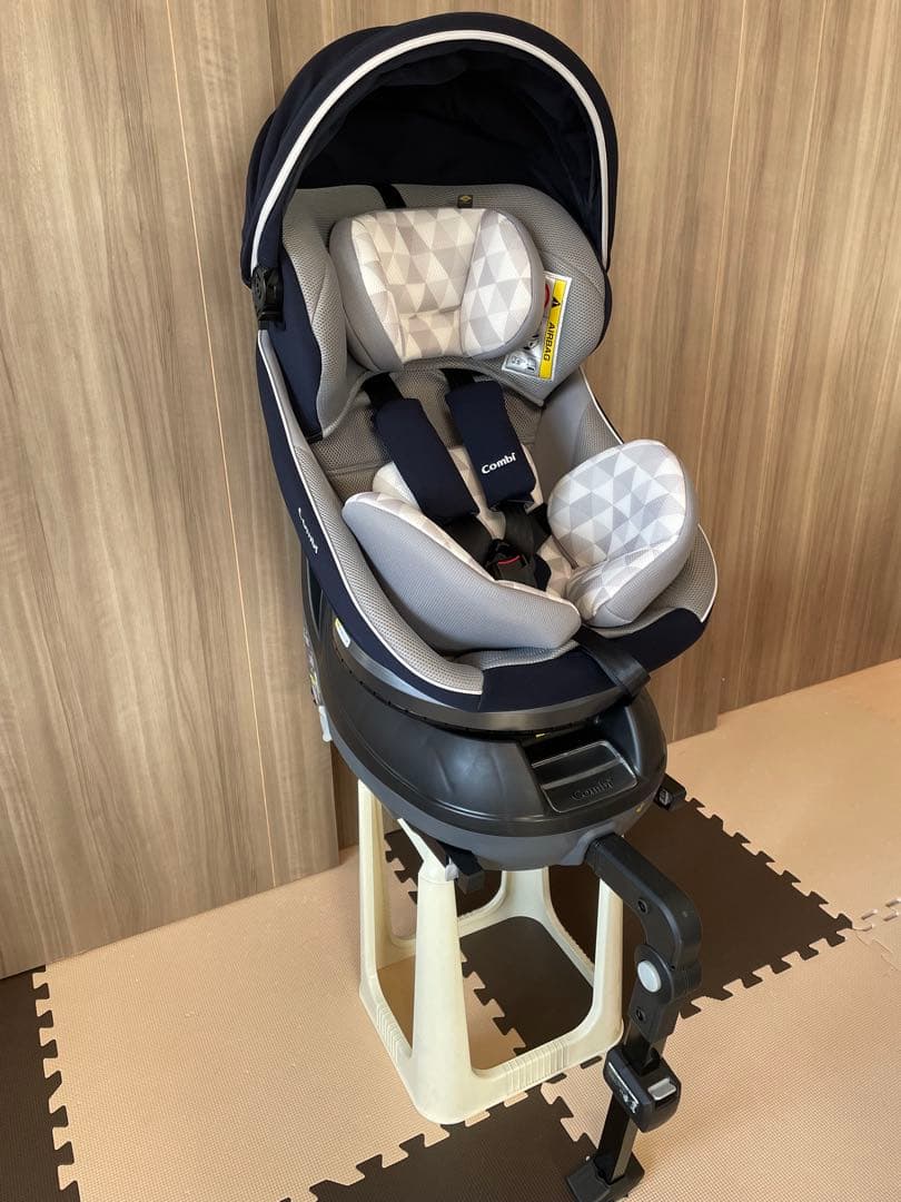 CombiクルムーヴスマートISOFIX エッグショックJN-570 ネイビー
