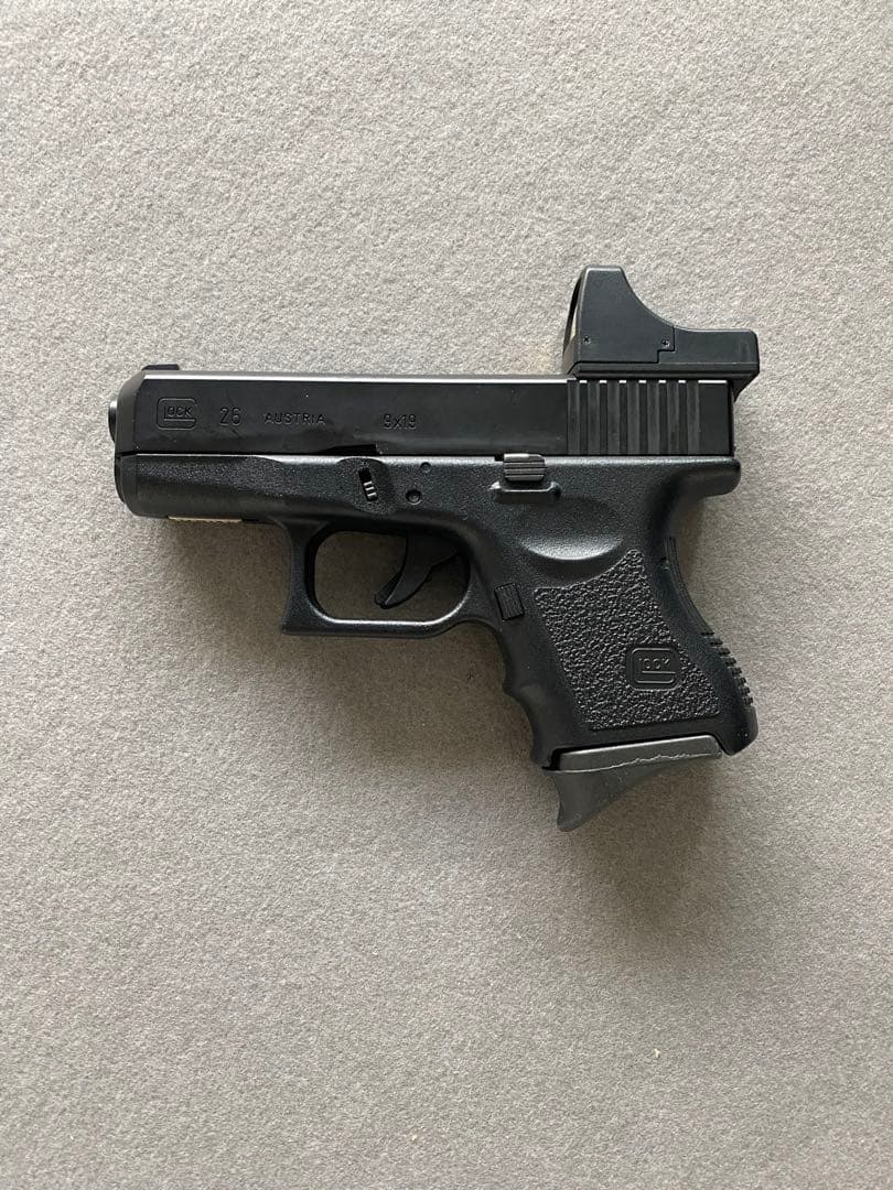 東京マルイ　グロック26 ドットサイト付き