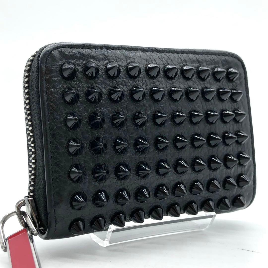 ルブタン ケース ミニウォレット ラウンドジップ スタッズ レザー 黒