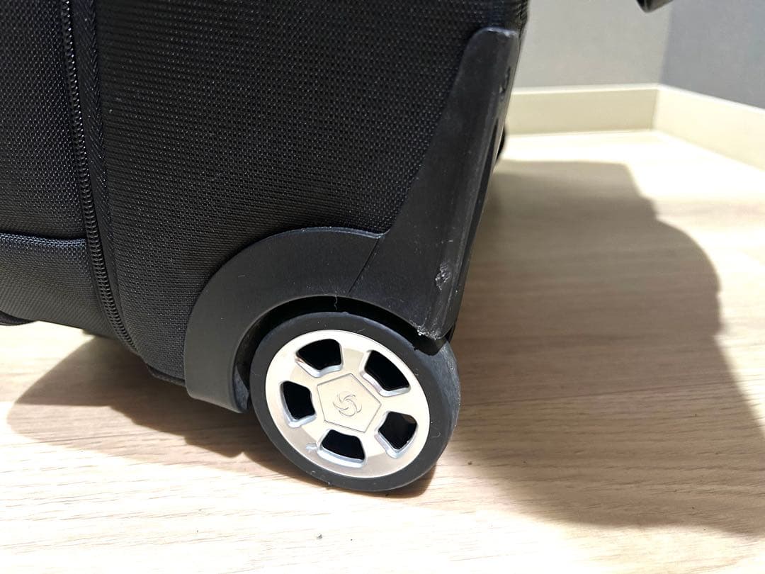 極美品サムソナイトキャリーバッグビジネススーツケース機内持ち込み可