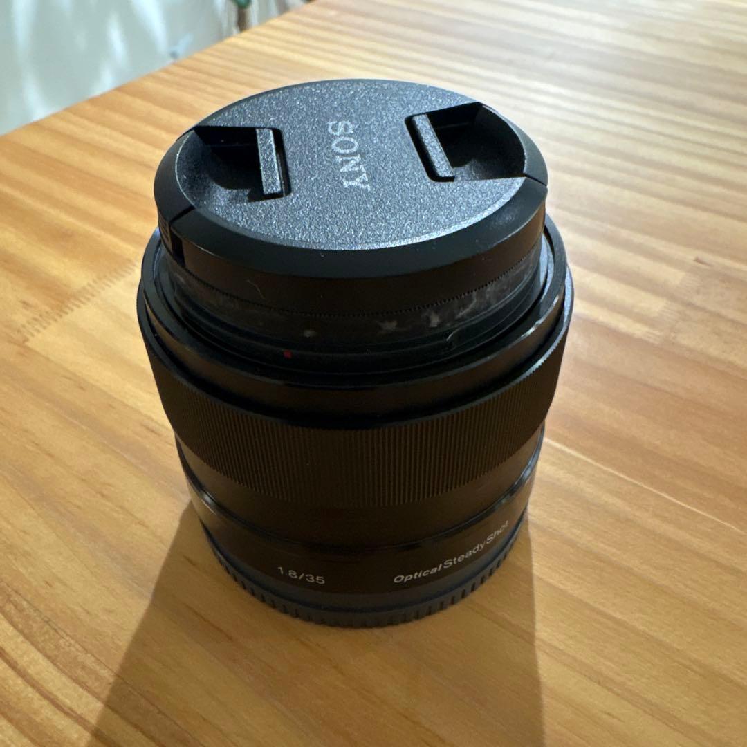 SONY E35mm F1.8 OSS レンズ