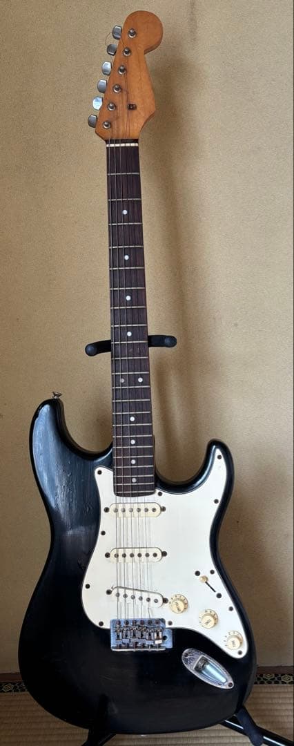 ブラックエレキギター シングルコイル【現状品】