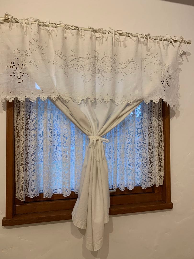 フランスアンティーク　スカラップレース　リネンカーテン　オフホワイト