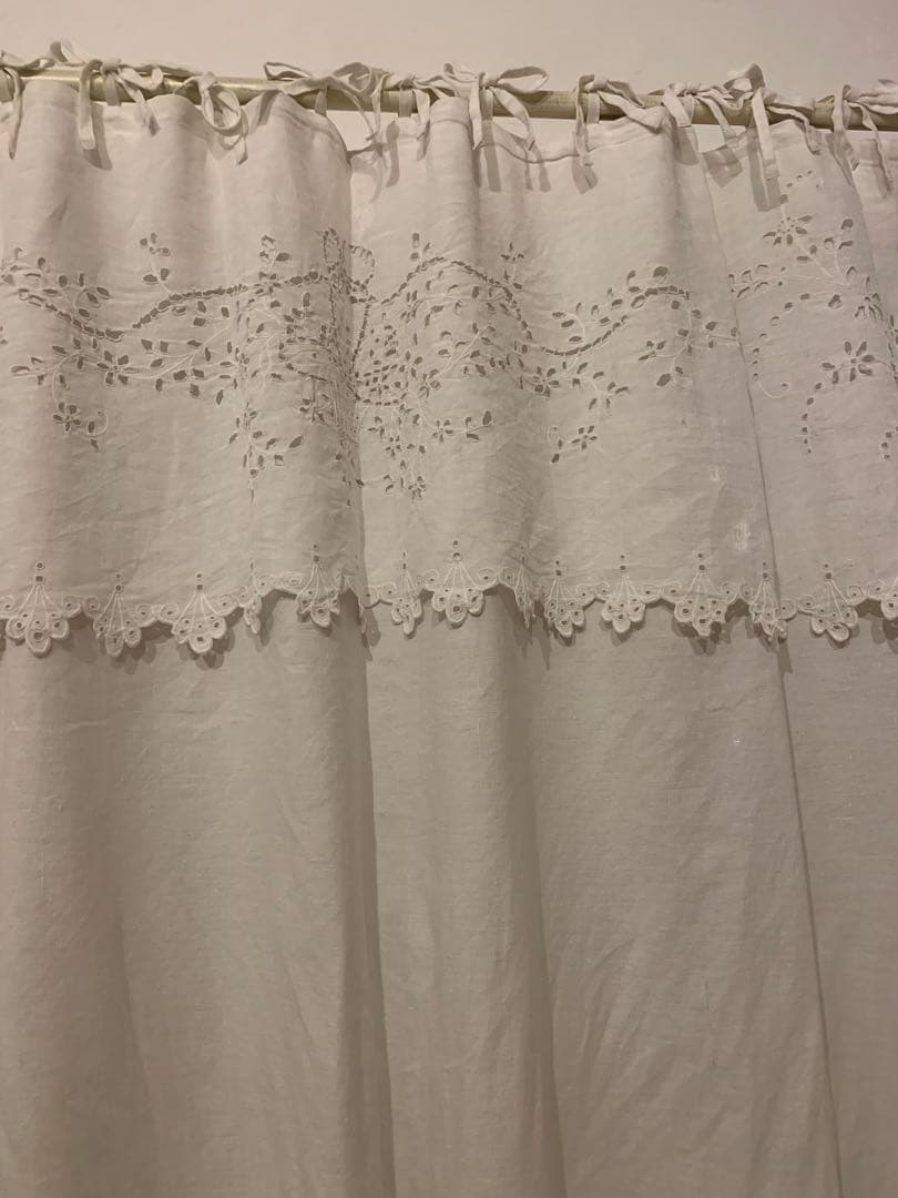 フランスアンティーク　スカラップレース　リネンカーテン　オフホワイト