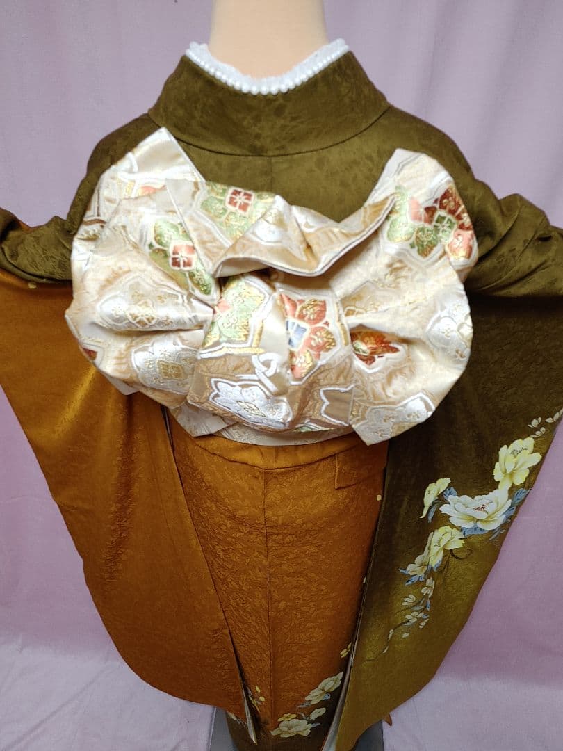 大人女子　振袖　 袋帯　 帯揚げ　帯締め　草花 山吹茶色 　グラデーション　正絹