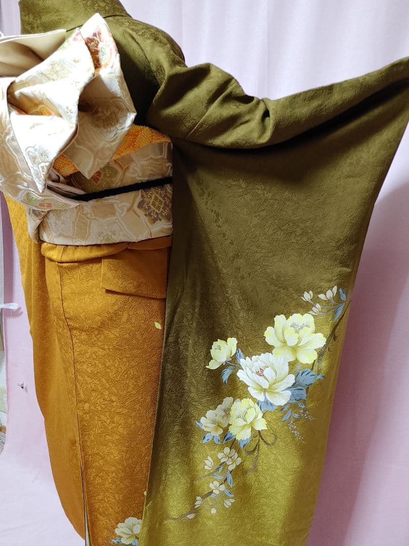 大人女子　振袖　 袋帯　 帯揚げ　帯締め　草花 山吹茶色 　グラデーション　正絹