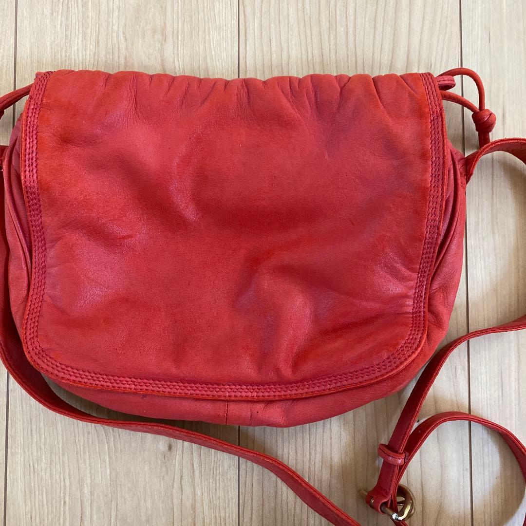 LOEWE レッドショルダーバッグ