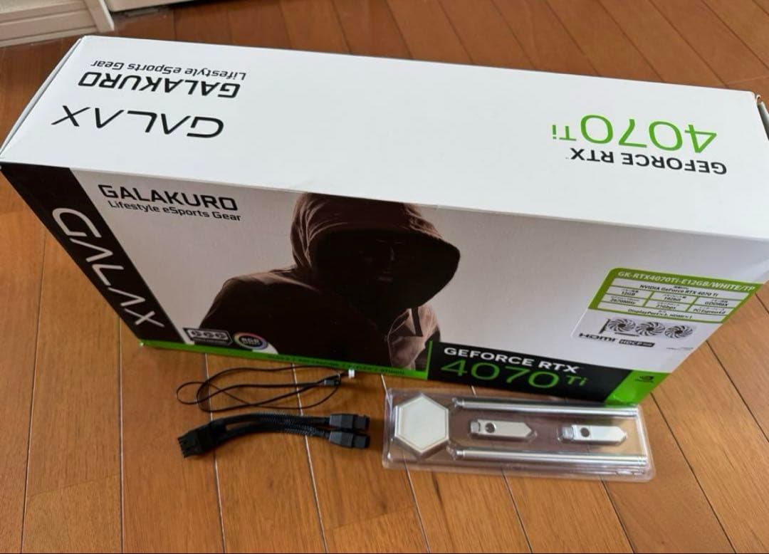グラボ GeForce RTX4070Ti 12GB WHITE