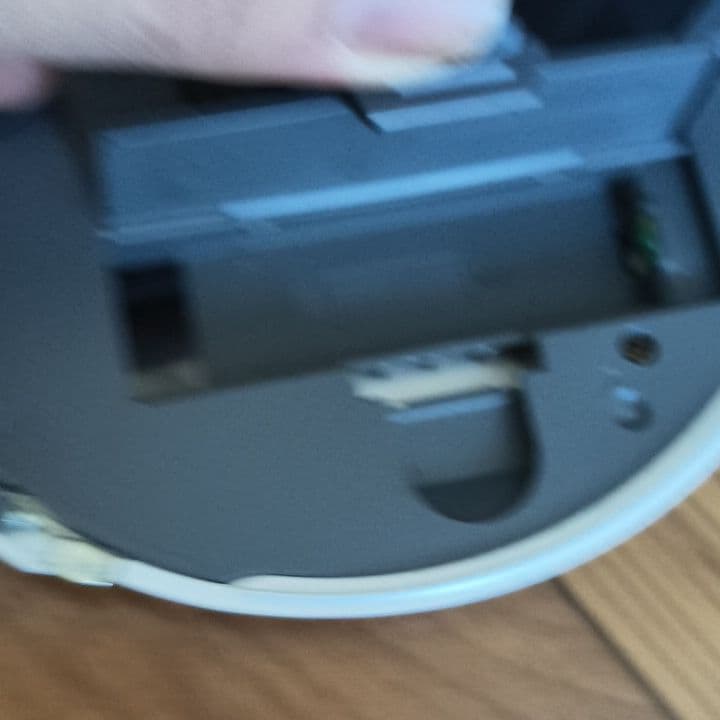 SONY D-NE20 ポータブルCDプレーヤー（ジャンク）