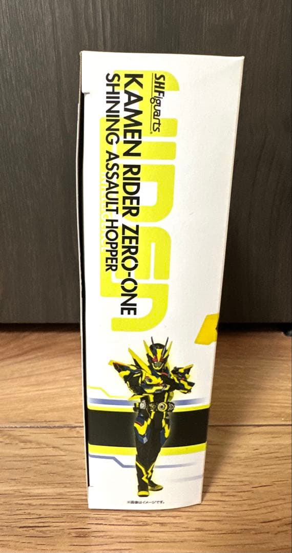 SHフィギュアーツ 仮面ライダーゼロワン シャイニングアサルトポッパー