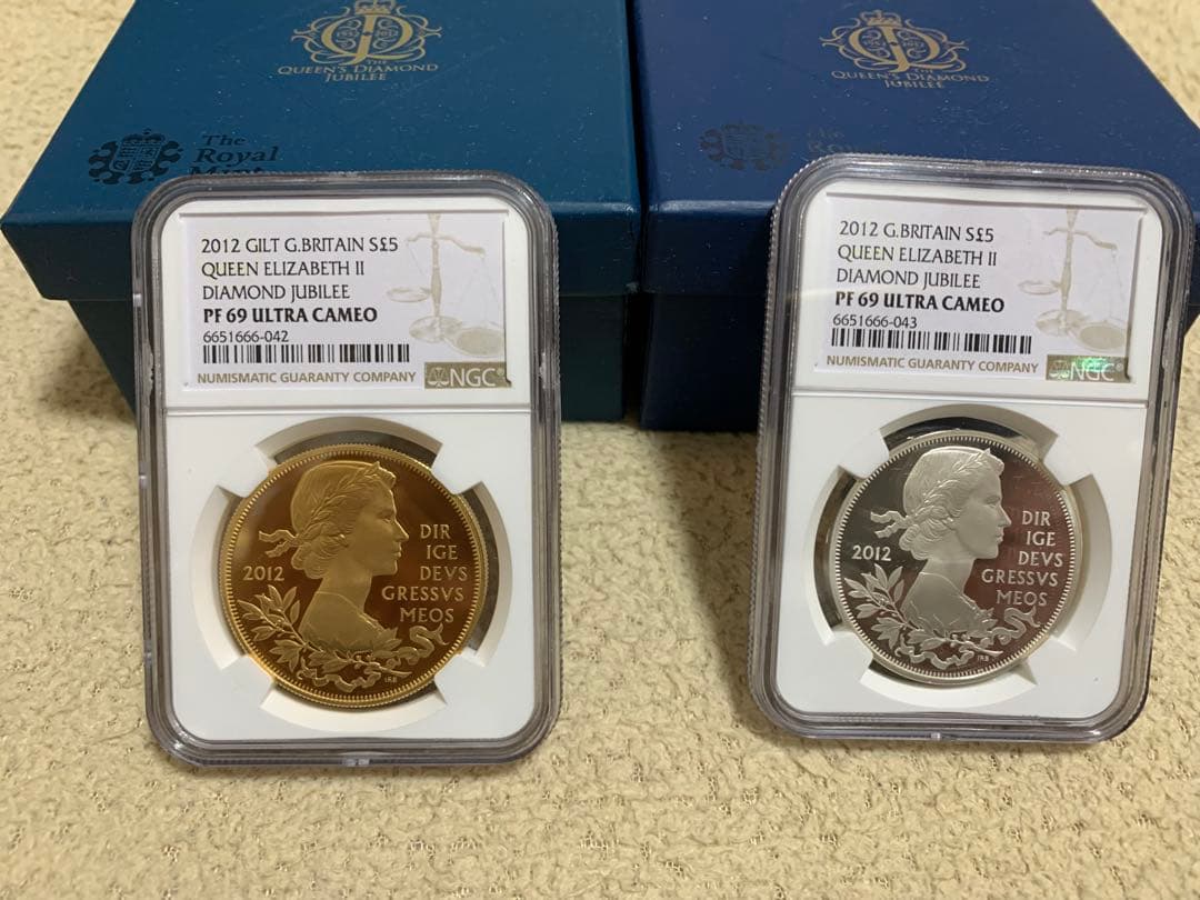 最安値‼️準最高鑑定セット！2012年 ダイヤモンドジュビリー 金メッキ銀貨セット