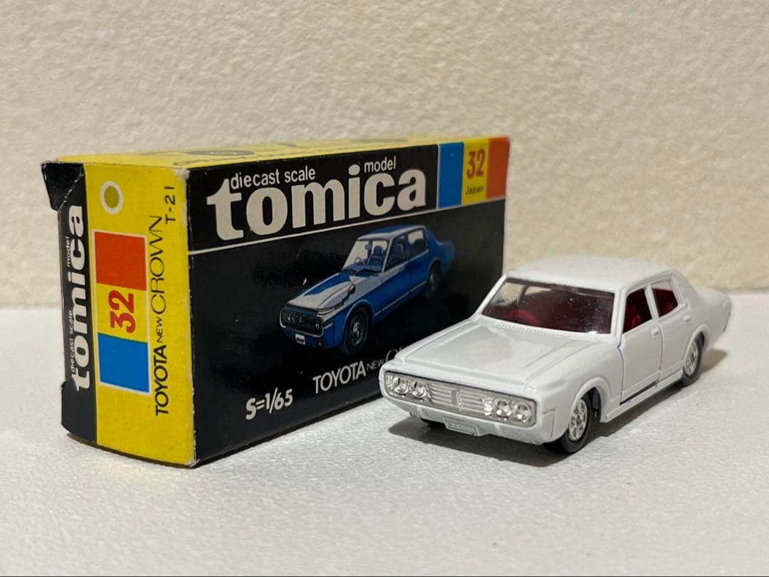 トミカ 日本製 黒箱 32-1 トヨタ ニュークラウン