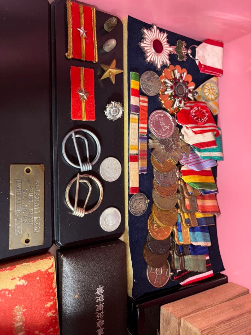 最後の写真をご覧ください。　勲章セット・バラ販売可•要相談《バラ購入価格相談品》