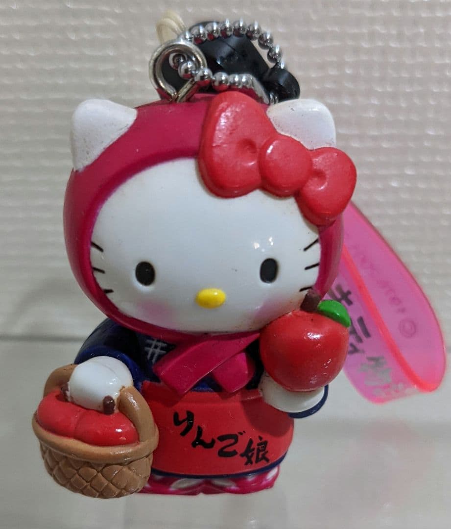 みちのくキティ物語 ストラップ　サンリオ　2001 りんご娘　ストラップ